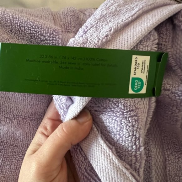 Kate Spade New York Scallop Pleat Bath Towel in frozen lilac/light purple nwt - Picture 6 of 9